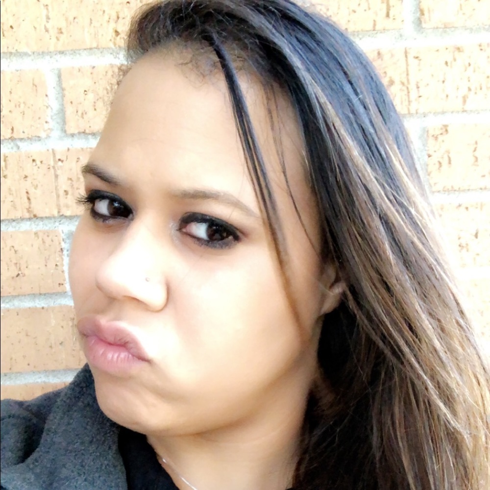 Meet your Posher, Victoria